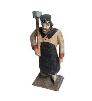 Grulich nativity figure, Miner with hammer, ca. 1900 (7 cm)