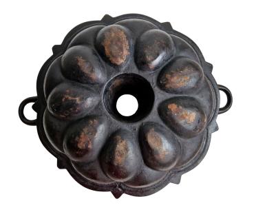Antique cast iron baking pan