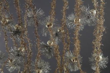 4 gold-colored Tinsel Garlands with silver Beads / Tinsel, ca. 420 cm