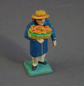 Grulich nativity figure - "Man with Fruits" (7 cm)