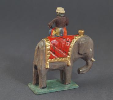 Grulicher Krippenfigur "Elefant mit Treiber" (5 cm)