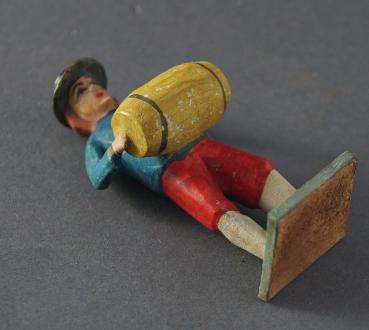 Grulich nativity figure  " Man with Wine Barrel " (7 cm)