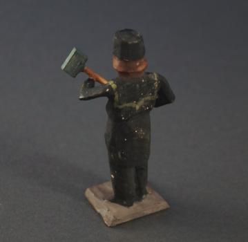 Grulich nativity figure  "Mineworker with hammer " (7 cm)