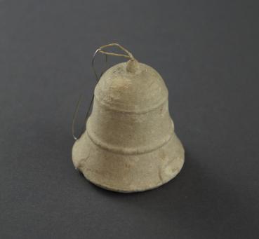 Spun Cotton Bell with horseshoe and berries, ca. 1920