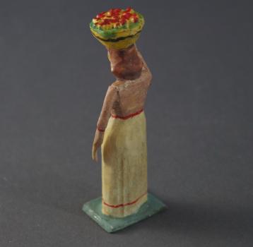 Grulich nativity figure - "Women with Fruits" (7 cm)