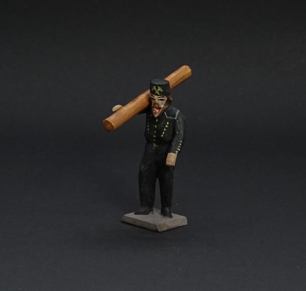 Grulicher Krippenfigur " Bergmann mit Holz " (7 cm)