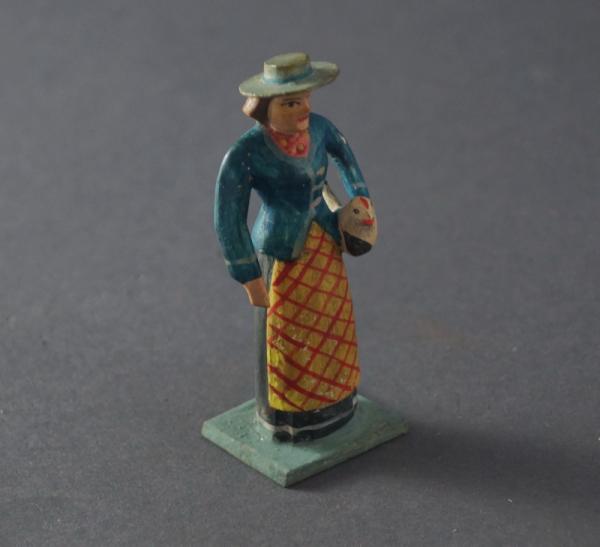 Grulich nativity figure - "Woman with chicken" (7 cm)