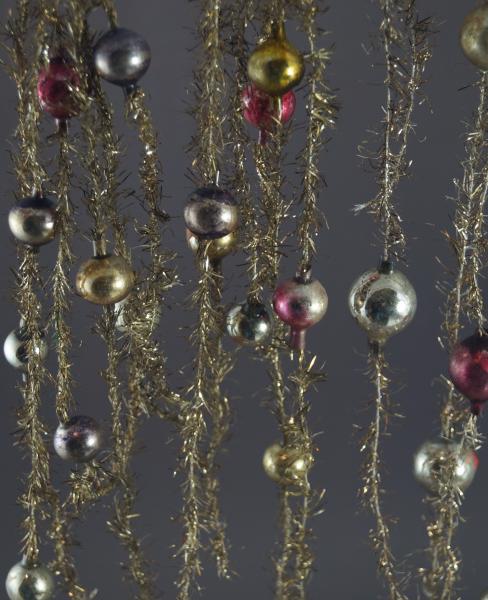 3 gold-colored Tinsel Garlands with glass Beads, ca. 420 cm