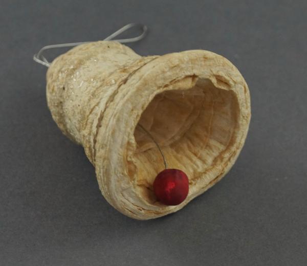 Spun Cotton Bell with red berries, ca. 1900